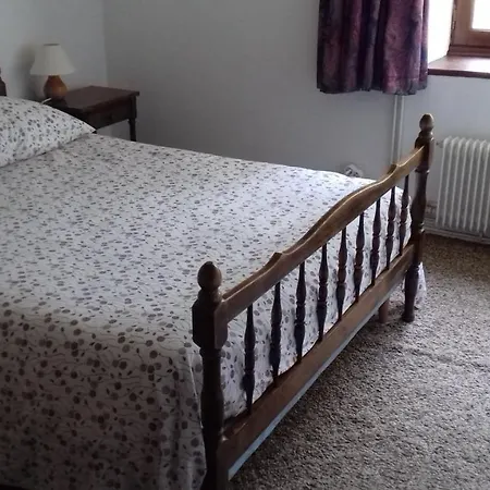 La Fontaine Des Thiolles